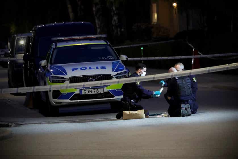 Mördarjakten i Uppsala – flera kvarter avspärrade Mördarjakten i Uppsala – flera kvarter avspärrade
