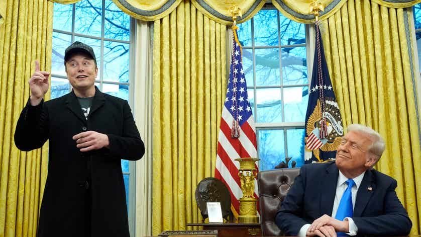 Trumps försvar om kontroversiella lyxgåvan Trumps försvar om kontroversiella lyxgåvan
